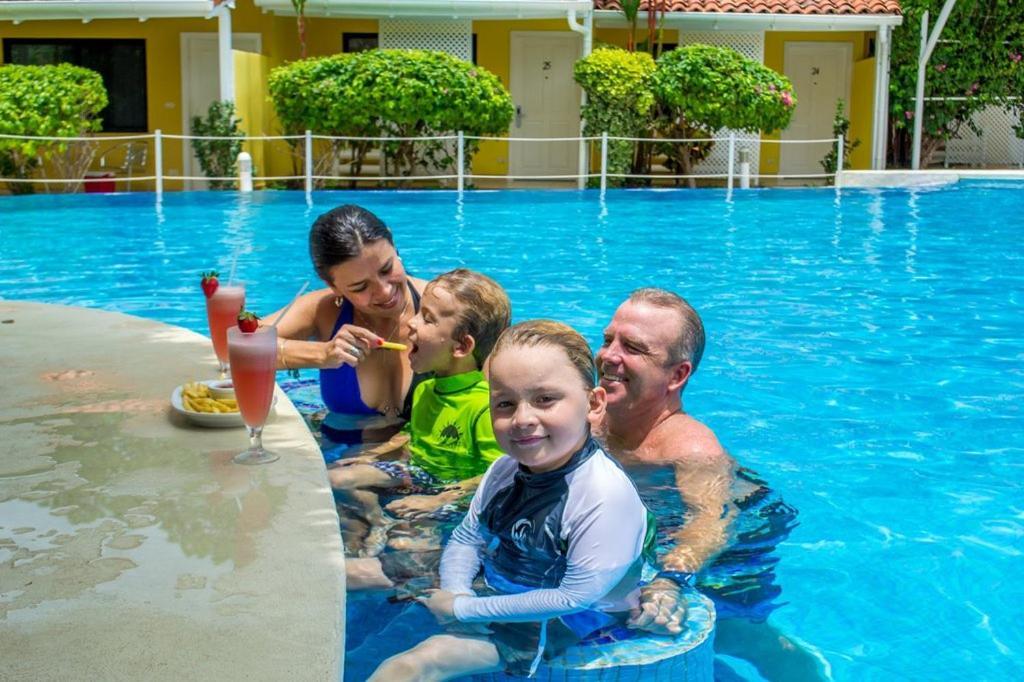 Seis Playas Hotel Tamarindo Luaran gambar