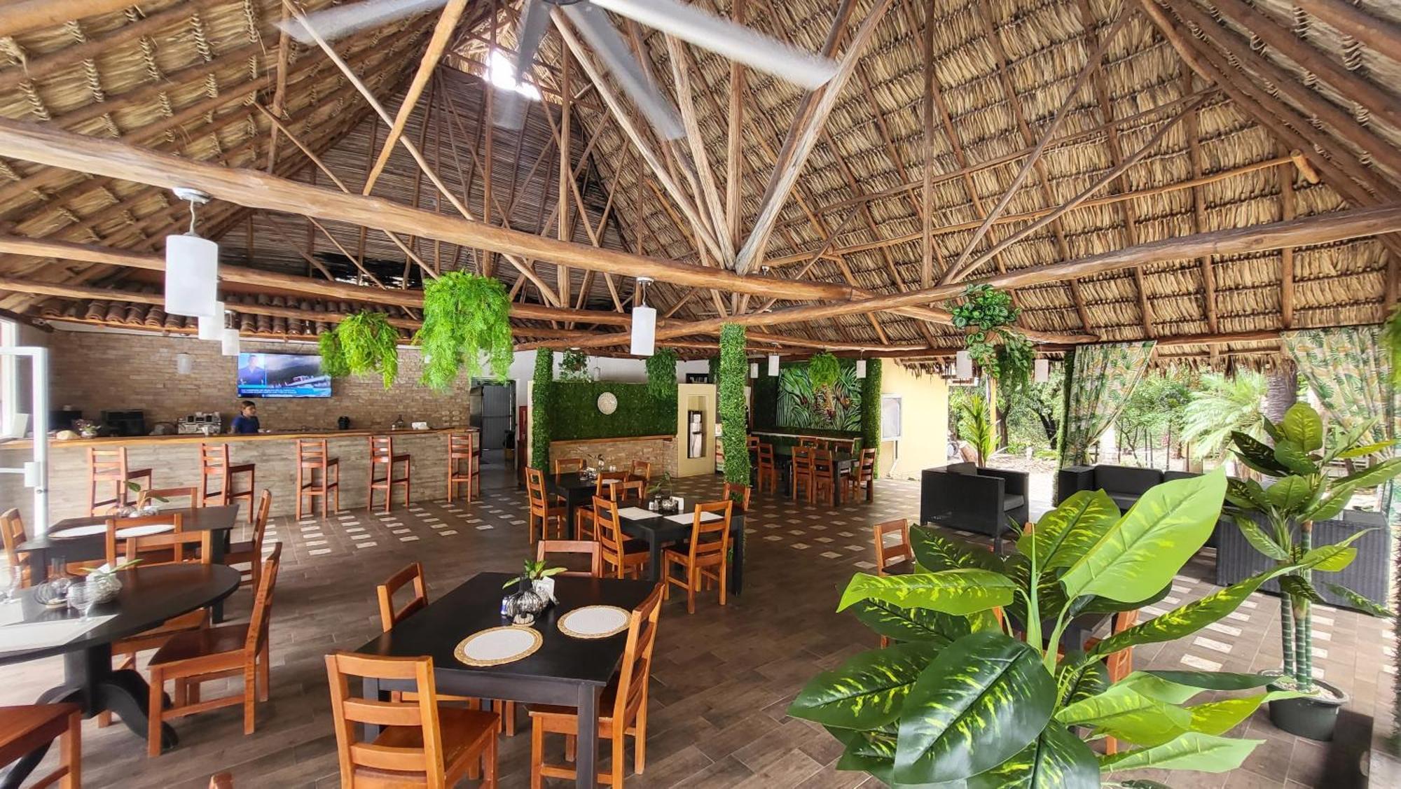 Seis Playas Hotel Tamarindo Luaran gambar